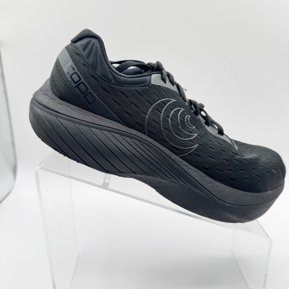 Topo Athletic Atmos Mens Size 8 Triple Black Road Running Shoes